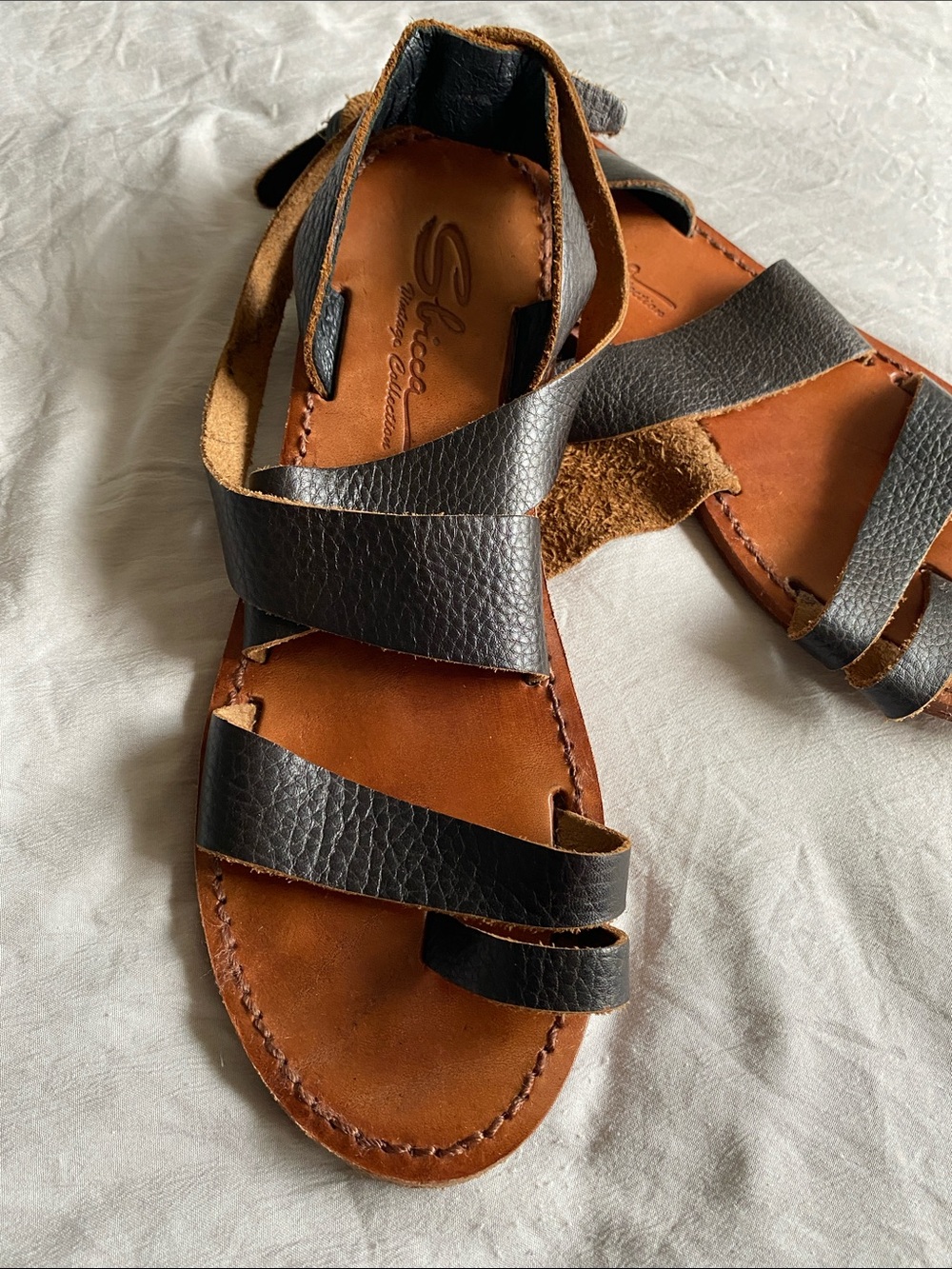 Sbicca Black/Brown Leather Strappy Women's Sandals